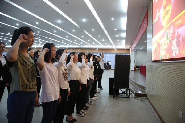 http://tw.hnwu.edu.cn:80http://www.hnwu.edu.cn/attachment/root/sitepub/uploadfile/106/164/images/20160509/20160509105148103_s.jpg