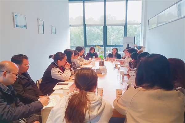 校党委委员、副校长李凯辉参加第九期晨夕读书分享会