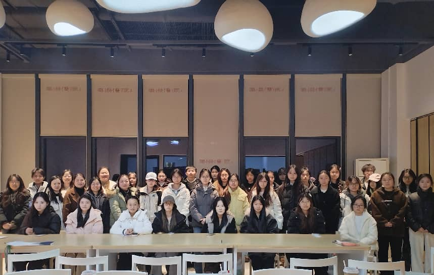 教务处召开学习委员座谈会